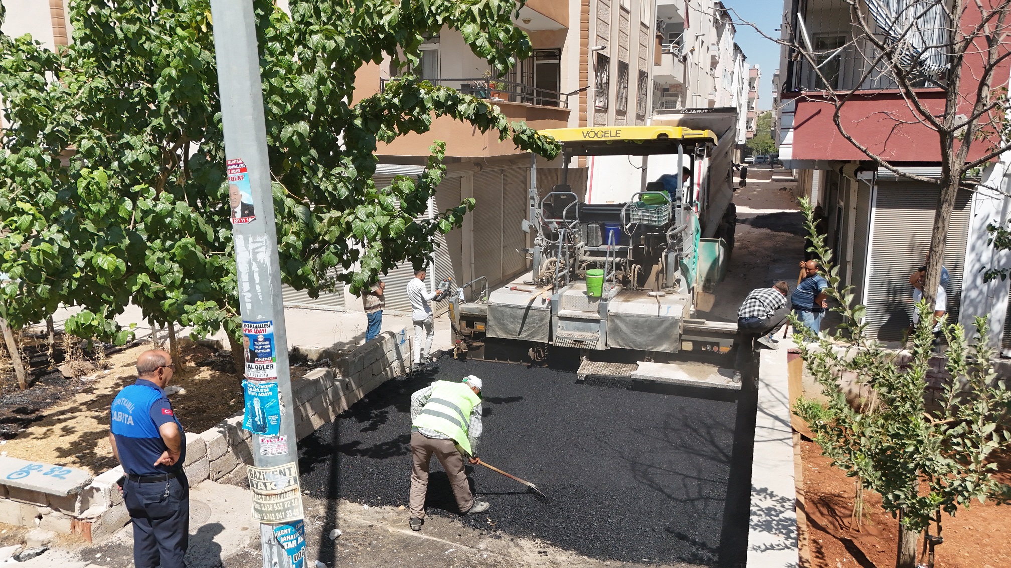 GAZİKENT’TE YILLARDIR BEKLENEN HİZMETLER GERÇEKLEŞİYOR