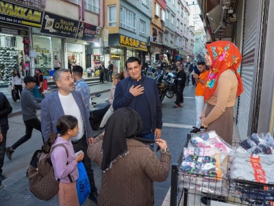BAŞKAN YILMAZ, KARŞIYAKA’DA HALKLA BULUŞTU