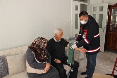 ŞEHİTKAMİL’DEN GÖNÜLLERE DOKUNAN ‘VEFA HİZMETİ’