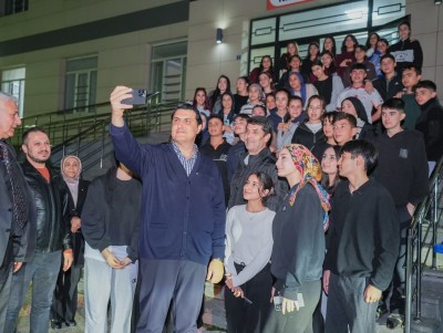 BAŞKAN YILMAZ, GENÇLERLE İFTAR SOFRASINDA BULUŞTU