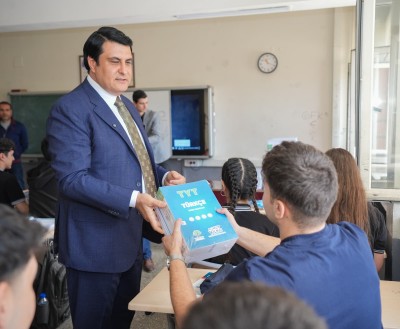 BAŞKAN YILMAZ’DAN ÜNİVERSİTE ADAYLARINA GÜÇLÜ DESTEK
