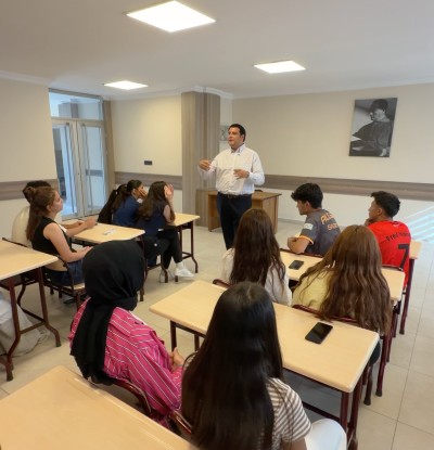 BAŞKAN YILMAZ’DAN YKS’YE GİRECEK ÖĞRENCİLERE MORAL VE DESTEK MESAJI