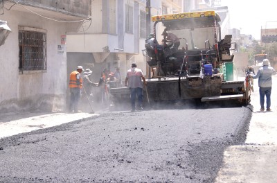 ŞEHİTKAMİL’DE ASFALT ÇALIŞMALARI HIZ KESMİYOR