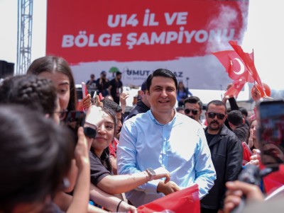 ŞEHİTKAMİL GENÇLİK ORKESTRASI VADİ PARK'TA MÜZİKSEVERLERLE BULUŞUYOR
